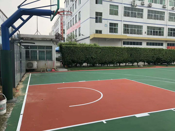 <b>丙烯酸球场材料的特点</b>